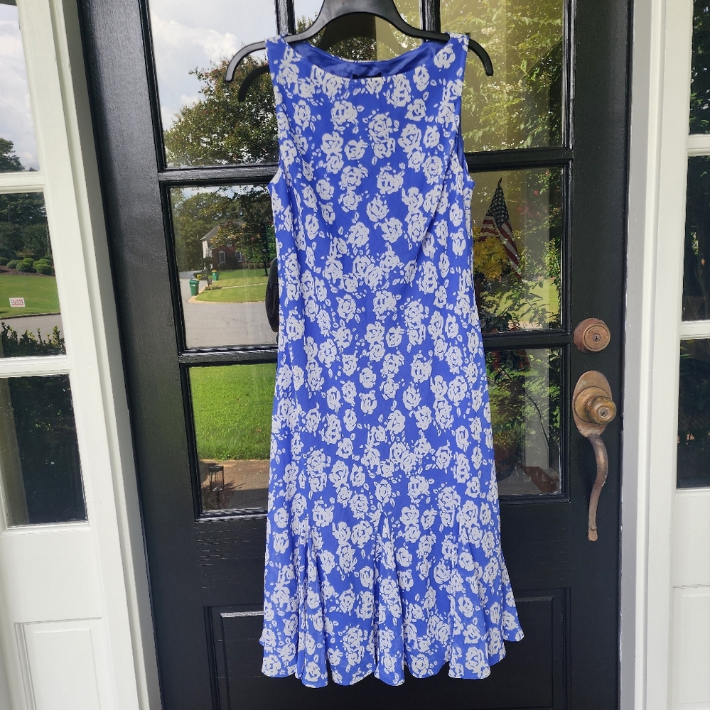 NWT 12 Chaps/Ralph Lauren Blue and White Floral Midi Dress